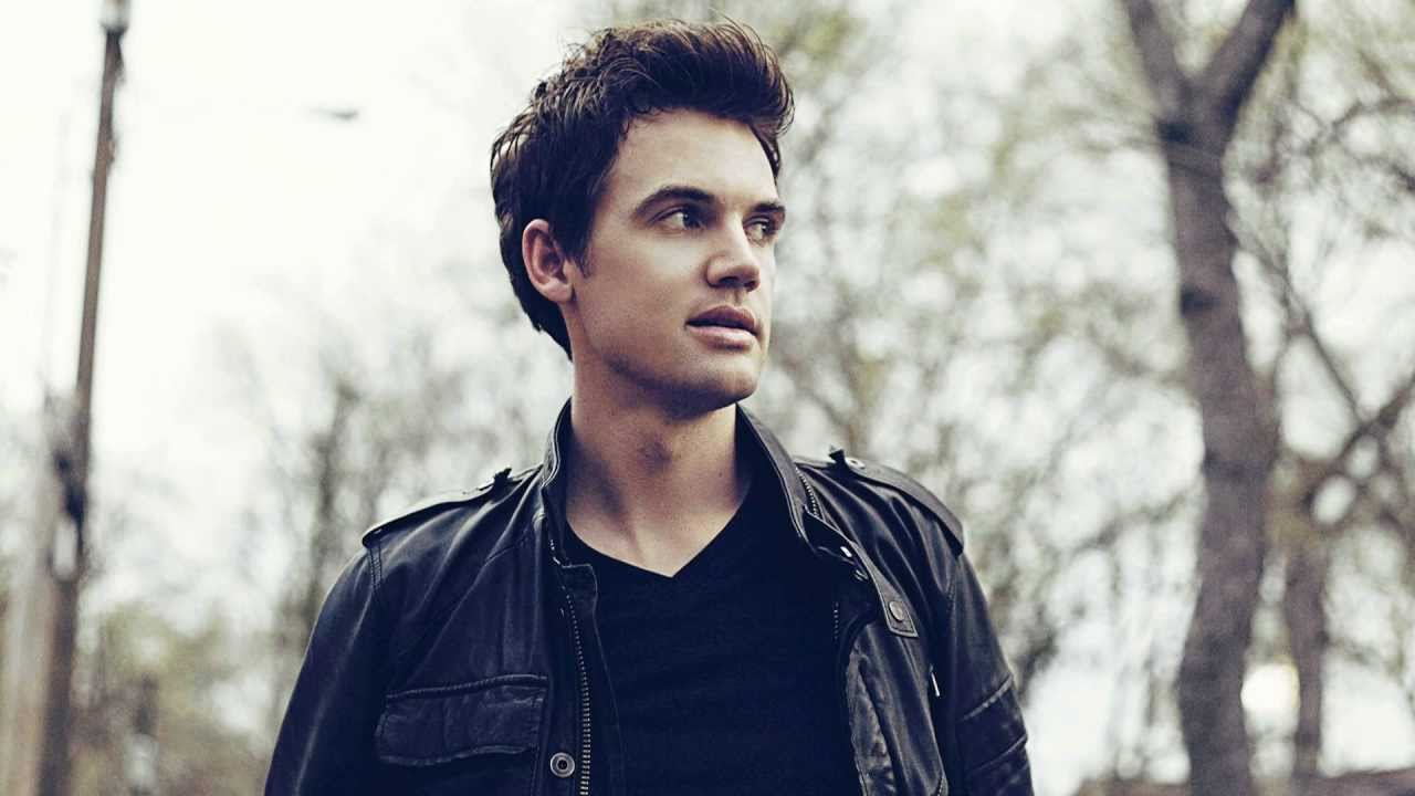Tyler Hilton